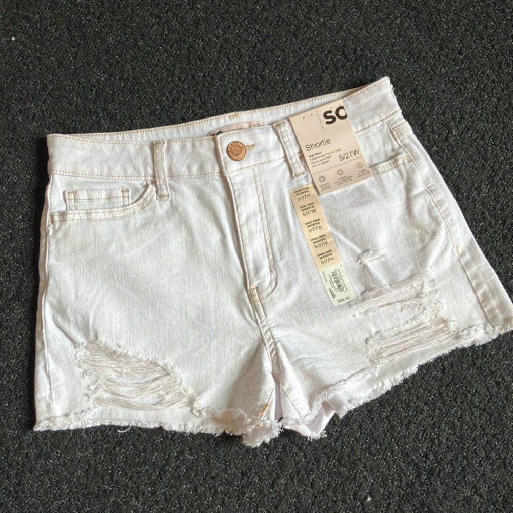 ☀️ NWT SO SIZE 5 WHITE DISTRESSED DENIM HIGH RISE SHORTY SHORTS